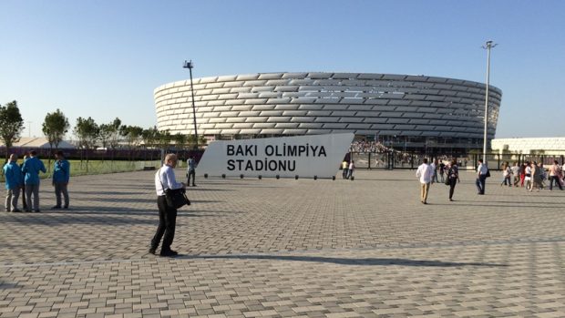 Kromě obou ceremoniálů se na Olympijském stadionu v Baku budou konat také atletické soutěže