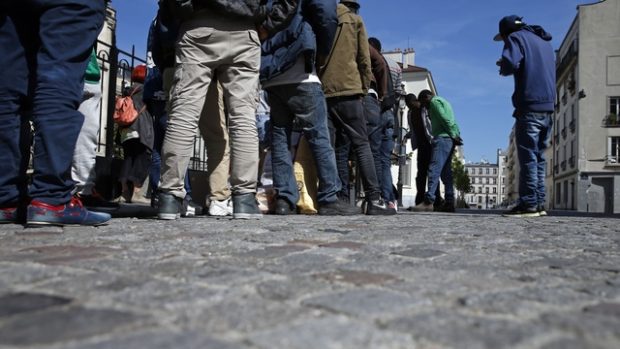Francie čelí náporu afrických migrantů