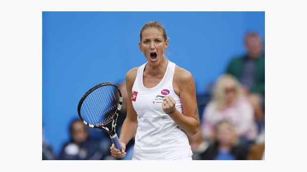 Česká tenistka Karolína Plíšková postoupila na turnaji v Eastbourne do osmifinále