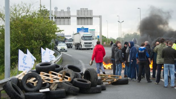 Protest zaměstnanců trajektové společnosti zablokoval i provoz v Eurotunnelu