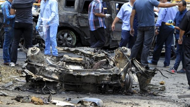 Egyptský generální prokurátor nepřežil bombový útok v Káhiře