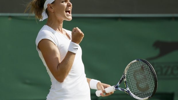 Lucie Šafářová se raduje po vítězství nad Američankou Stephensovou