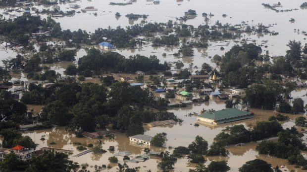 V Barmě postihly povodně víc než 110 tisíc lidí