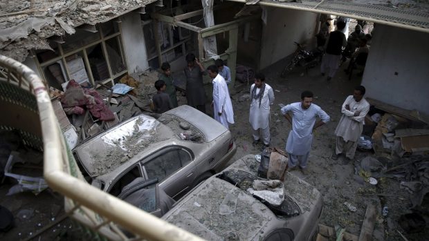 Centrem afghánského Kábulu otřásl výbuch. Nejméně osm lidí zemřelo, až 400 dalších utrpělo zranění