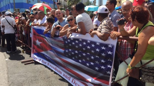 Lidé v Havaně přivítali otevření americké ambasády jako historický den, který je příslibem do budoucnosti