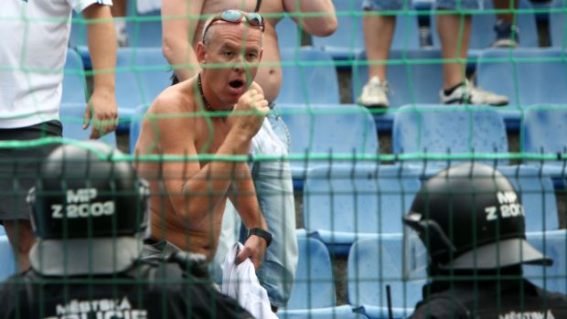 Zápas Baníku ve Zlíně byl na 20 minut přerušen kvůli řádění hostujících fanoušků