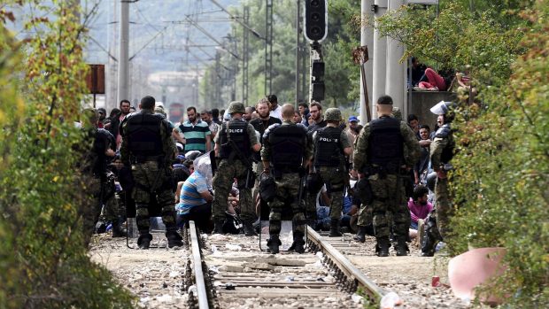 Makedonská policie údajně zasáhla proti běžencům slzným plynem