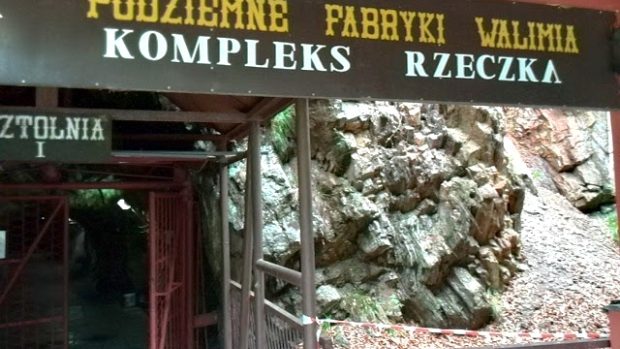 Vstup do podzemních chodeb Rzeczka, které jsou součástí komplexu Riese v Sovích horách na jihu Polska. Během druhé světové války ho budovali nacisté
