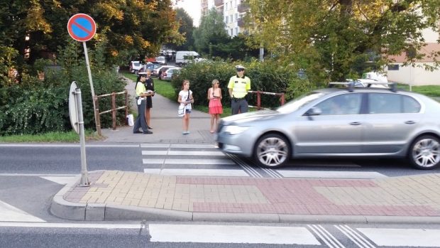 Policisté na začátku nového školního roku opět spustili akci „Zebra se za Tebe nerozhlédne“. Snímek je z Ústí nad Labem