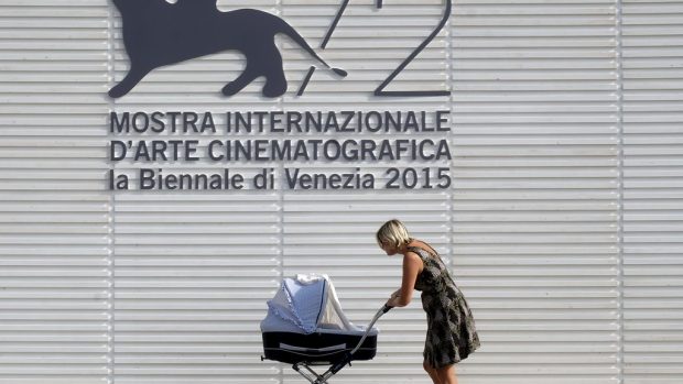 V italských Benátkách začíná 72. ročník slavného filmového festivalu