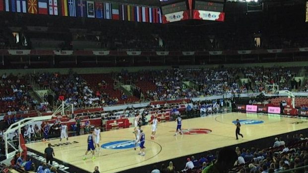 Čeští basketbalisté zvládli první zápas ME. Estonsko porazili 80:57