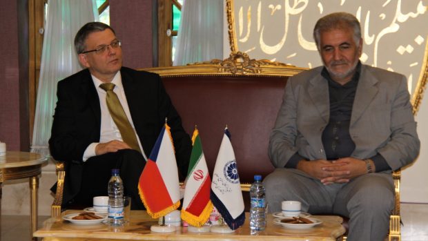 Ministr zahraničí Lubomír Zaorálek s prezidentem Hospodářské komory Isfahánu Abdulvahábem Sahlabadím