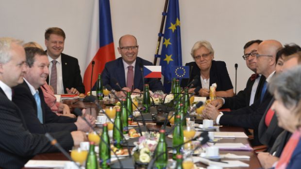 Předseda vlády Bohuslav Sobotka na setkýní s českými europoslanci