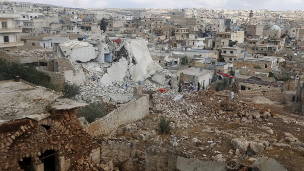 Dům poblíž syrského Aleppa, který se zřítil po údajně ruském náletu