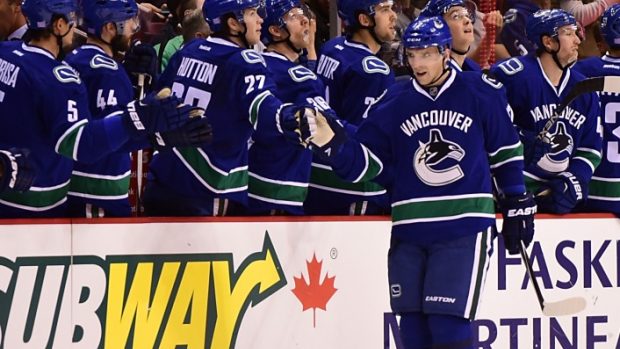 Radim Vrbata zaznamenal své první body v sezoně, k bodům to Canucks nepomohlo