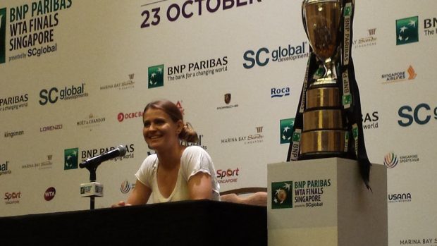 Lucie Šafářová na tiskové konferenci před zahájením Turnaje mystryň v Singapuru