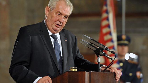 Prezident Miloš Zeman předal státní vyznamenání