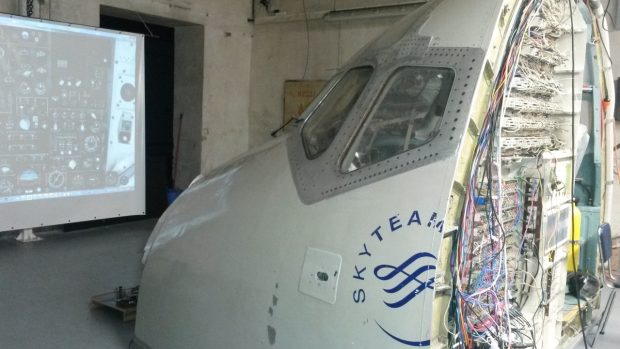 Letecký simulátor z libereckých Vratislavic by mohl po letech objasnit příčiny tragického pádu jugoslávského letadla na okraji Prahy