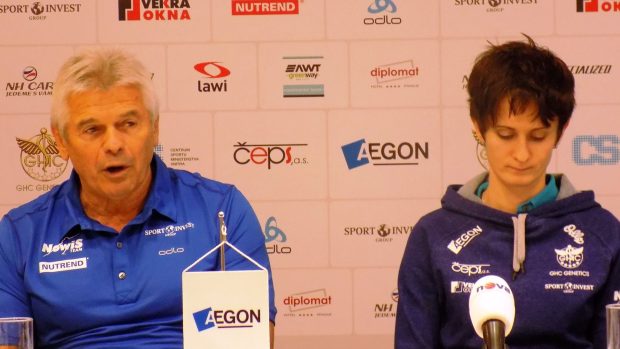 Trenér Petr Novák oznamuje cíle Martiny Sáblíkové pro první závody sezony, ta se na ně příliš netváří