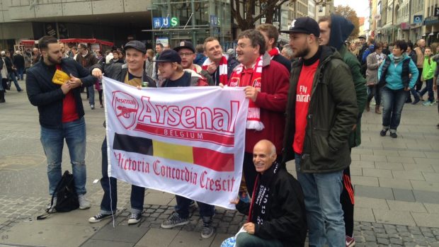 Fotbal pojí fanoušky. Na Mnichov vyrazili podpořit „svůj“ Arsenal i fanoušci z Belgie