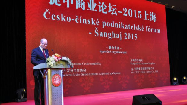 Šestidenní návštěvu Číny zahájil premiér Bohuslav Sobotka na česko-čínském podnikatelském fóru