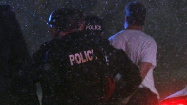 Policie zadržela střelce, který v americkém Colorado Springs postřelil nejméně 11 lidí