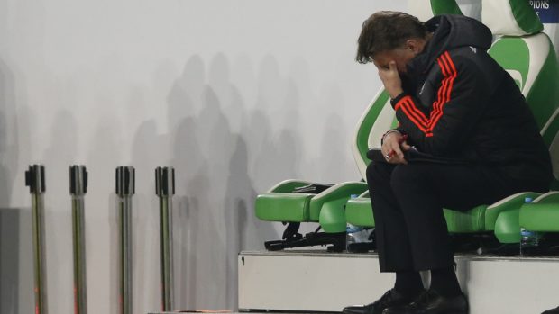 Zklamaný kouč Manchesteru Louis van Gaal povede svůj tým už jen v Evropské lize