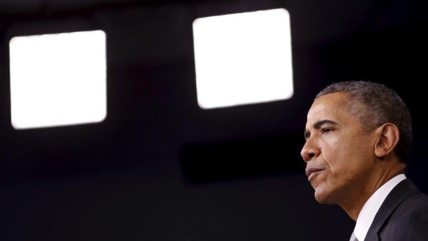 Barack Obama po schůzce v Pentagonu: IS čelí dosud nejtěžším zásahům, ztrácí území