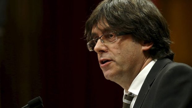 Katalánský parlament jmenoval do čela regionální vlády separatistického vůdce Carlese Puigdemonta