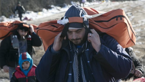 Ve středu rakouské pohraniční orgány zahájily nový zpřísněný způsob odbavování uprchlíků na hlavním přechodu ve Spielfeldu