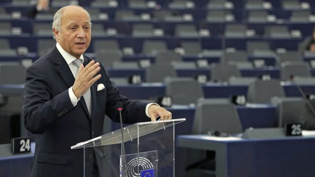 Francouzský ministr zahraničí Laurent Fabius vystoupil v Evropském parlamentu