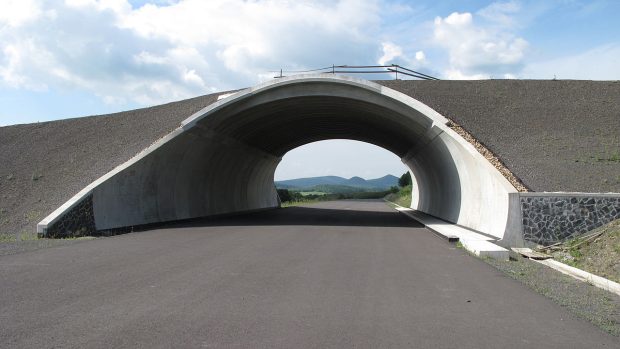 Tunel na stavbě dálnice D8 u Dobkoviček