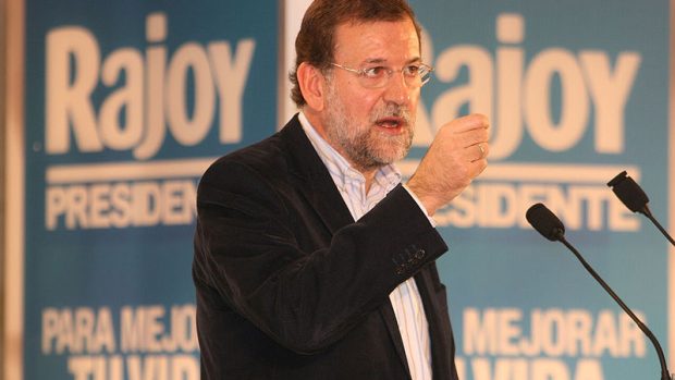 První příležitost složit vládu dostala strana s největším počtem hlasů, takže sestavováním koalice byl pověřen úřadující premiér Mariano Rajoy