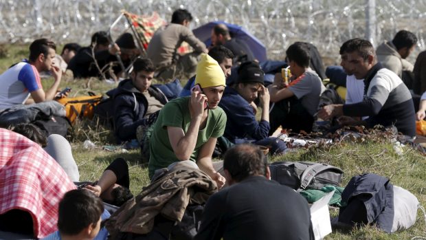 Afghánští běženci uvízli na řecko-makedonské hranici