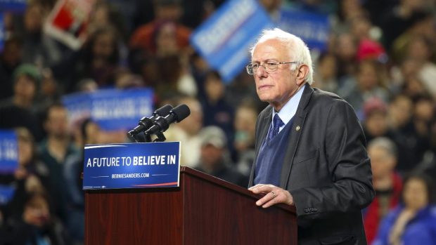 Demokratický kandidát na prezidenta USA Bernie Sanders na mítinku v Seattlu