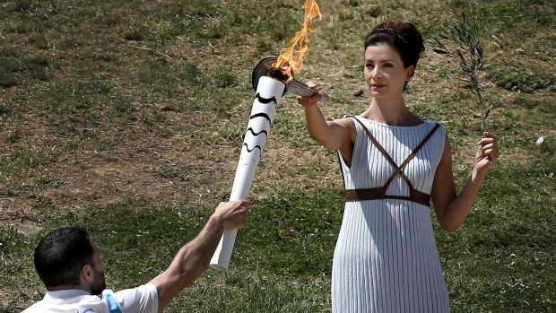V řecké Olympii byla zažehnuta olympijská pochodeň pro hry v Riu (foto z nácviku ceremoniálu 20. dubna 2016)