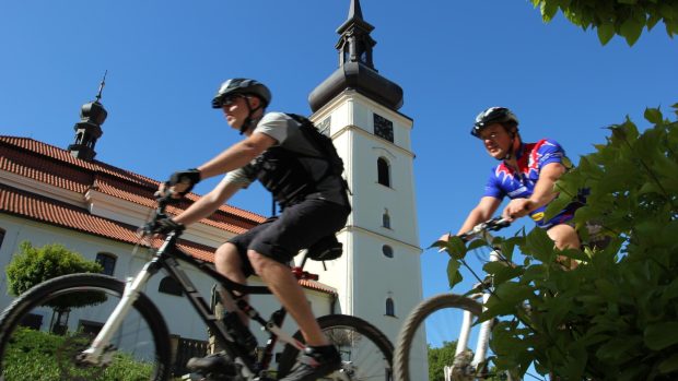 Kostel sv. Václav bývá v obležení cyklistů