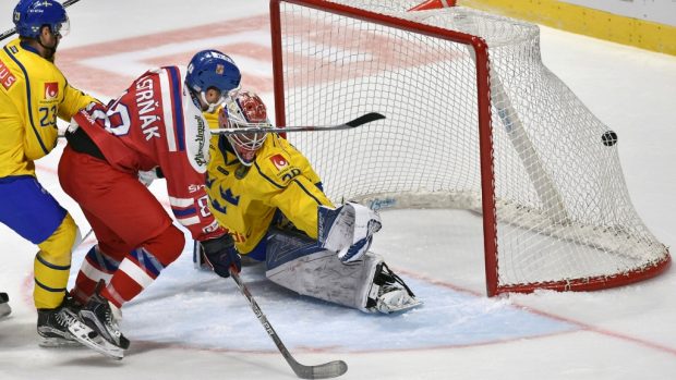 David Pastrňák střílí svůj první gól v seniorské reprezentaci proti Švédsku