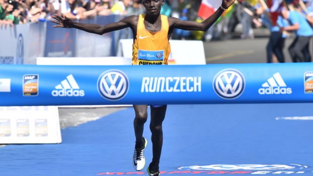 Pražský maraton vyhrál Keňan Lawrence Cherono