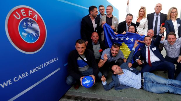 Kosovo slaví, má mezinárodně uznanou fotbalovou reprezentaci