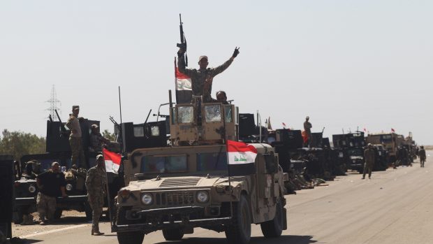 Irácké jednotky dobývají Fallúdžu ze tří různých směrů