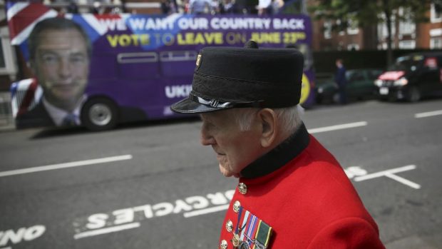 Autobus s kampaní strany UKIP na podporu brexitu
