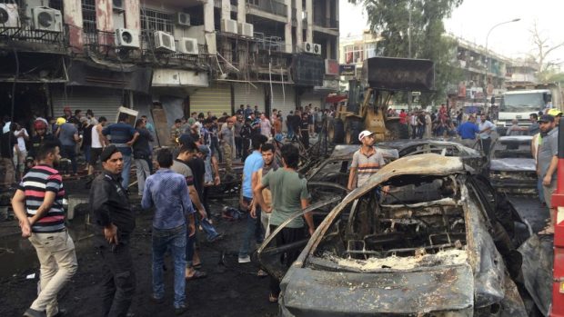 Bomba nastražená v autě zabila v Bagdádu nejméně 78 lidí