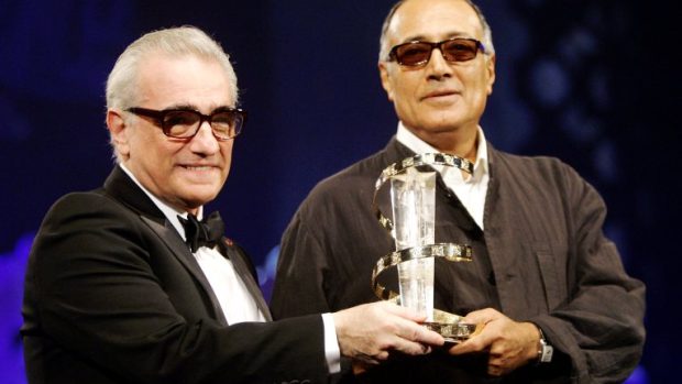 Abbás Kiarostami (vpravo) a Martin Scorsese v na Mezinárodním filmovém festivalu v roce 2005 v Marrákeši
