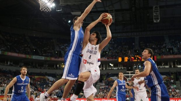 Basketbalisté včera podlehli Srbsku a v kvalifikaci o OH neuspěli