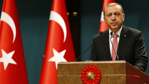 Turecký prezident Erdogan vyhlásil v zemi výjimečný stav