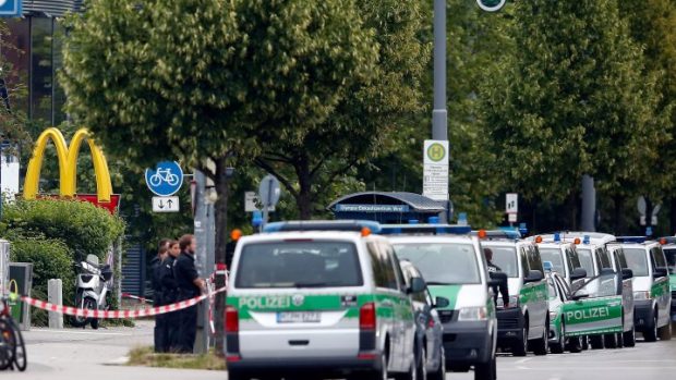 Vyšetřování střelby v Mnichově pokračuje. Motiv útočníka zatím není známý