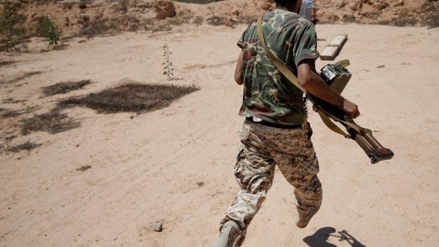 S leteckými útoky na radikály v Syrtě začaly Spojené státy na žádost Libye