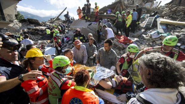 Itálii postihlo zemětřesení. Jedním ze zasažených měst je také Amatrice