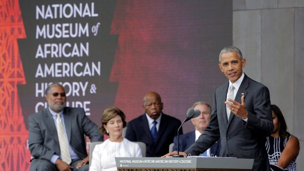 Americký prezident Barack Obama při slavnostním otevření Národního muzeua věnovaného afroamerické historii a kultuře